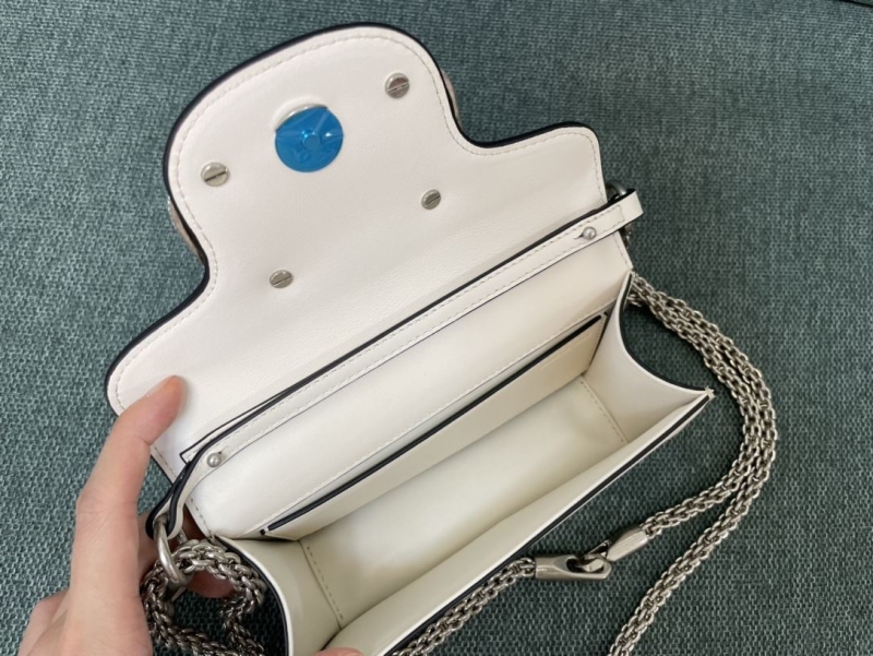 Va1e*ntin0 satchel bag